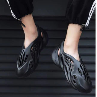 Yeezy Foam RNNR Sneakers